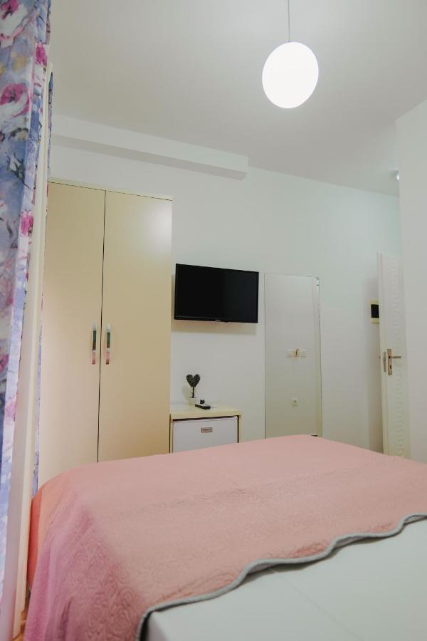 Eden Suites & Apartments Саранда Екстер'єр фото