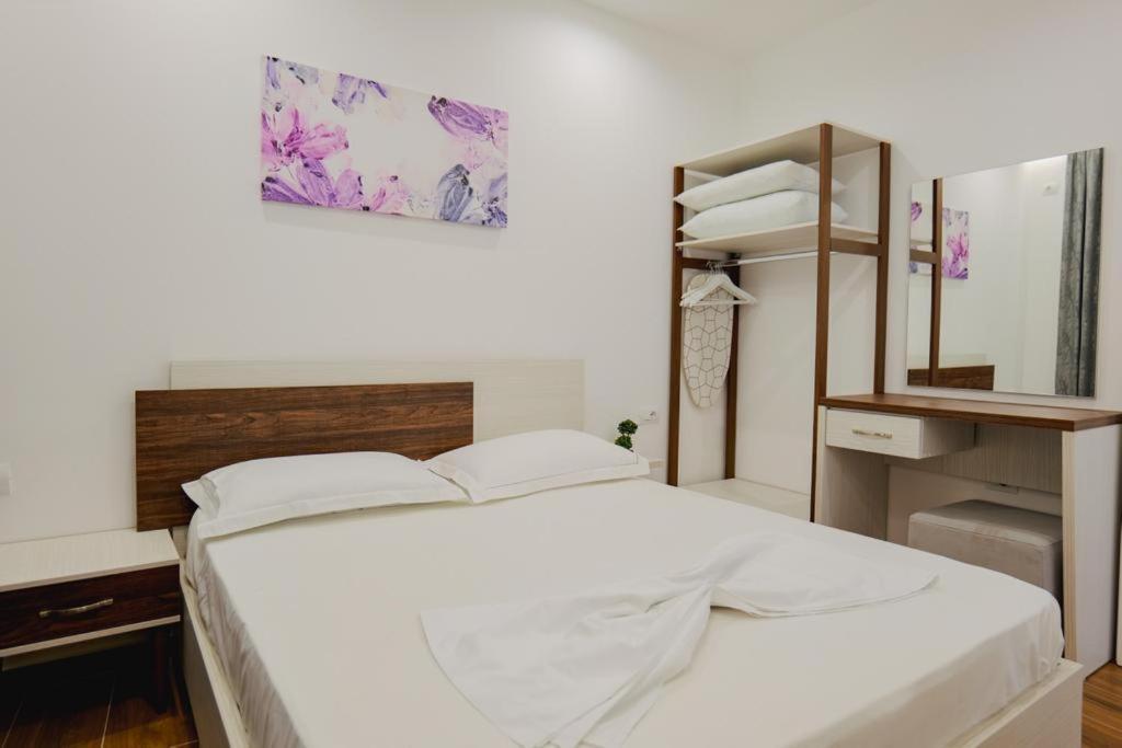 Eden Suites & Apartments Саранда Екстер'єр фото