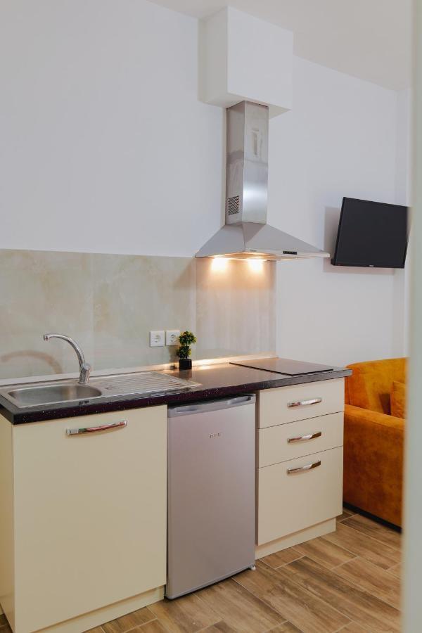 Eden Suites & Apartments Саранда Екстер'єр фото