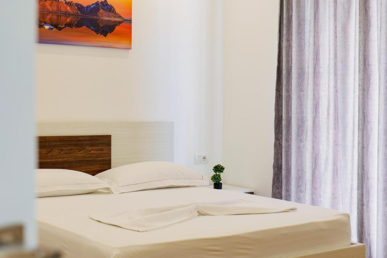 Eden Suites & Apartments Саранда Екстер'єр фото
