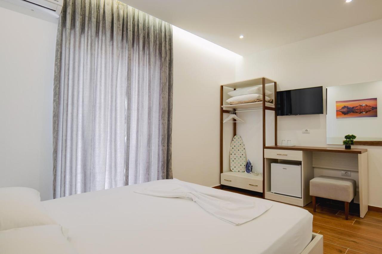 Eden Suites & Apartments Саранда Екстер'єр фото