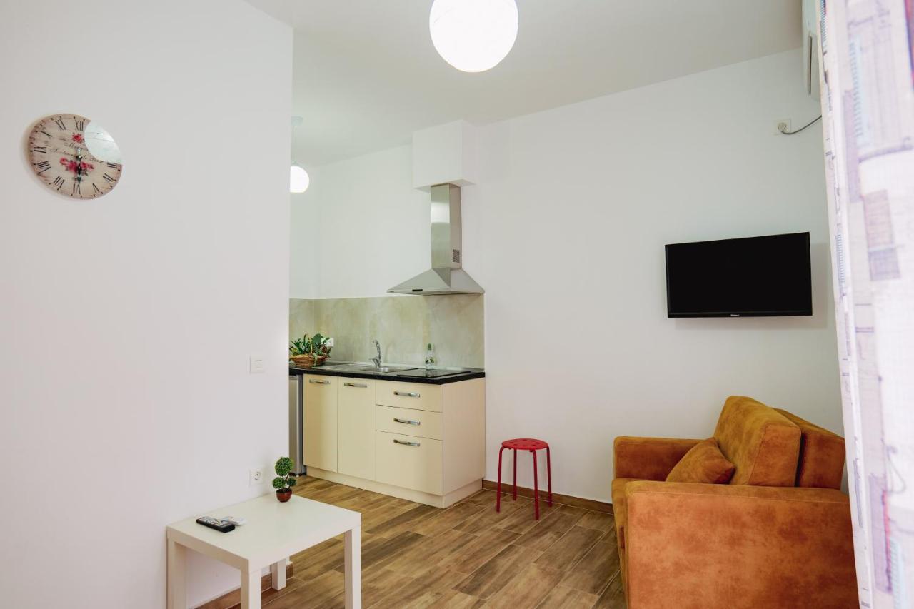 Eden Suites & Apartments Саранда Екстер'єр фото