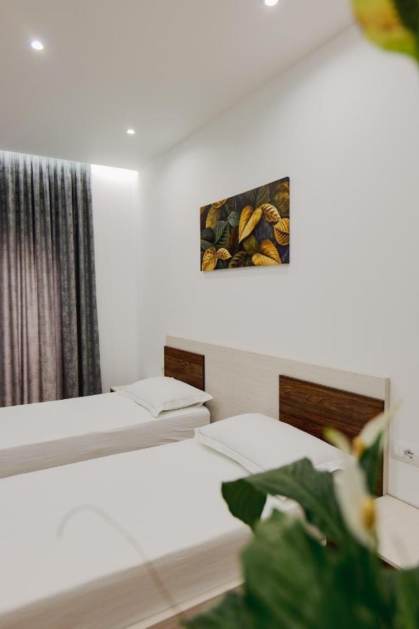 Eden Suites & Apartments Саранда Екстер'єр фото