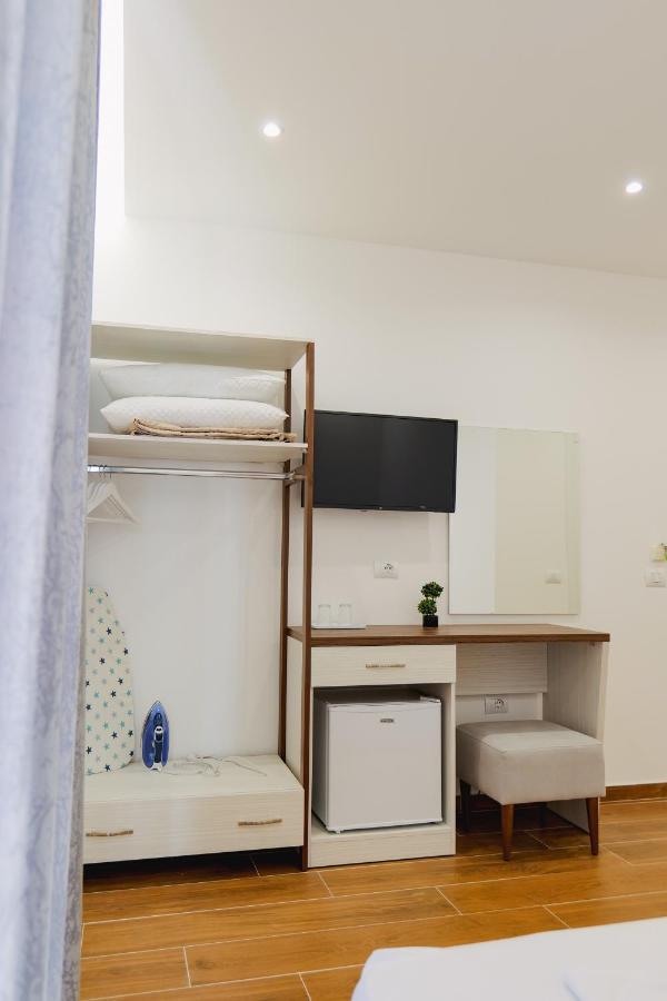 Eden Suites & Apartments Саранда Екстер'єр фото